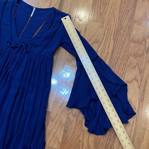 Free People Blue Gauze Ruffles size XS Bohemian Hippy Cut outs - Picture 8 of 12
